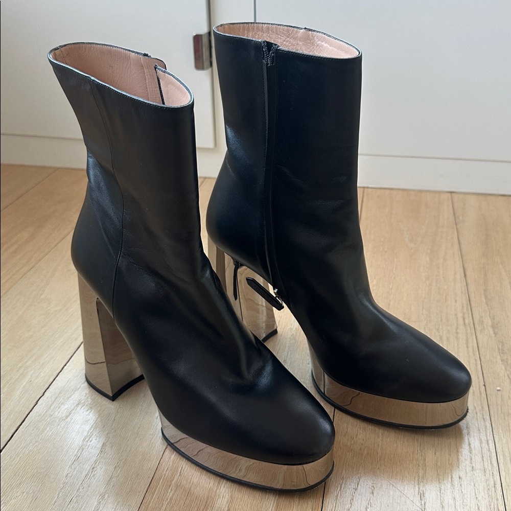 Gucci Black Leather Platform Ankle Boots with Silver Mirror Heel 41.5 - Picture 3 of 11